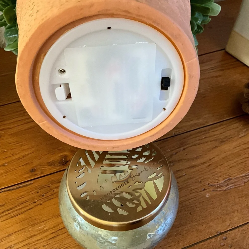Prelit Pottery Barn Boxwood topiary
